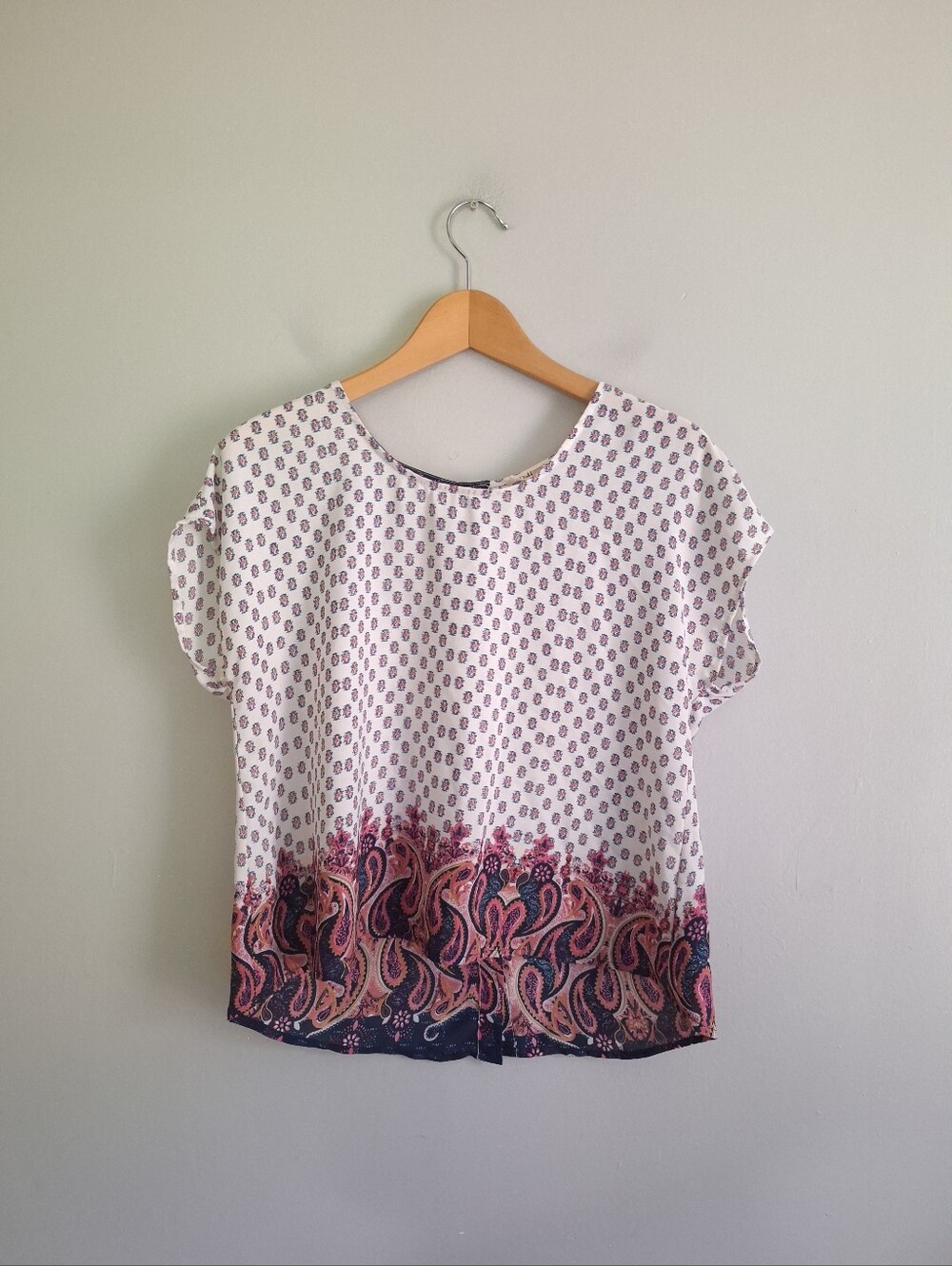 WishfulPark White & Multicolored Paisley Button Back Top